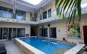Marquis Carabas Villa